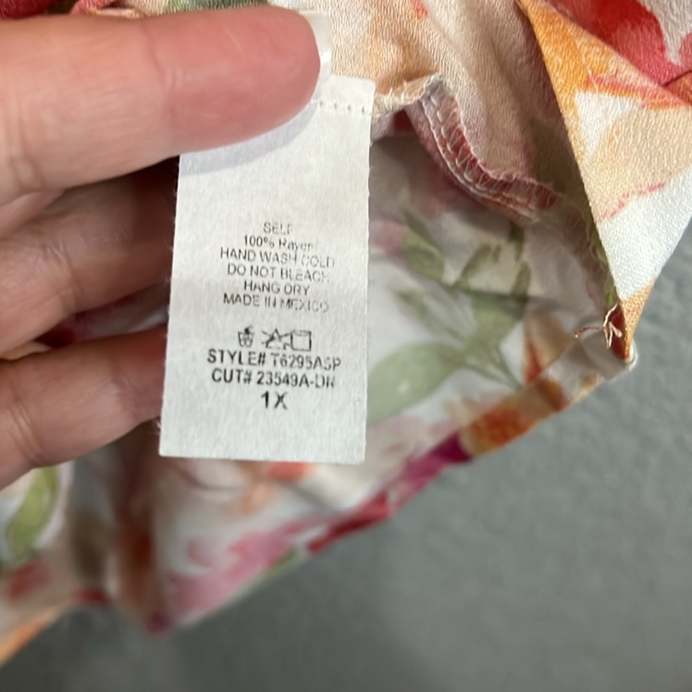 White Birch size 1X blouse pink NWOT floral - Picture 5 of 6